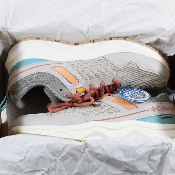 Columbia Women's Plateau Waterproof Shoe - Light Gray 7.5M - Picture 5 of 6